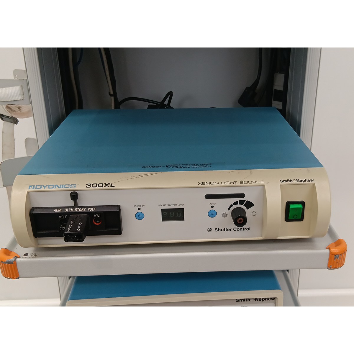 Smith & Nephew Light Source Dyonics 300XL